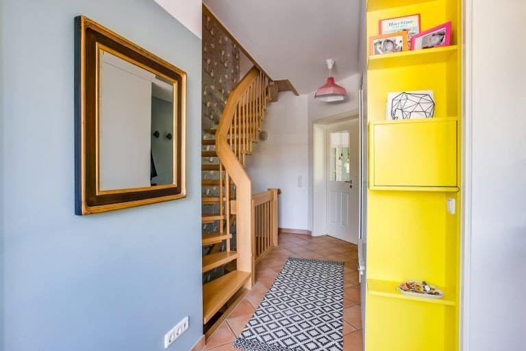 10 decorating tips to relook the entrance without ruining it 4 a touch of color