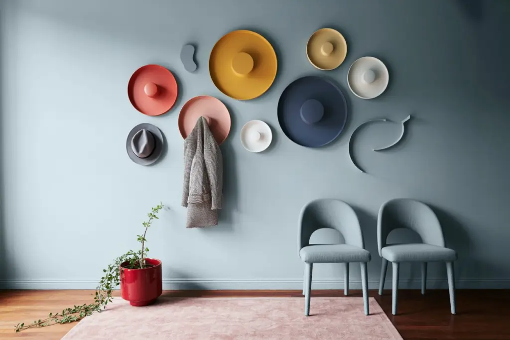 multicolored hooks in entrance 