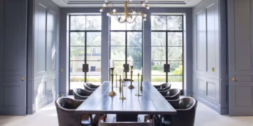 The dining room is a living space in its own right. It's not just a place where people gather to eat, it can also be a workroom, a reading room or a rest room.