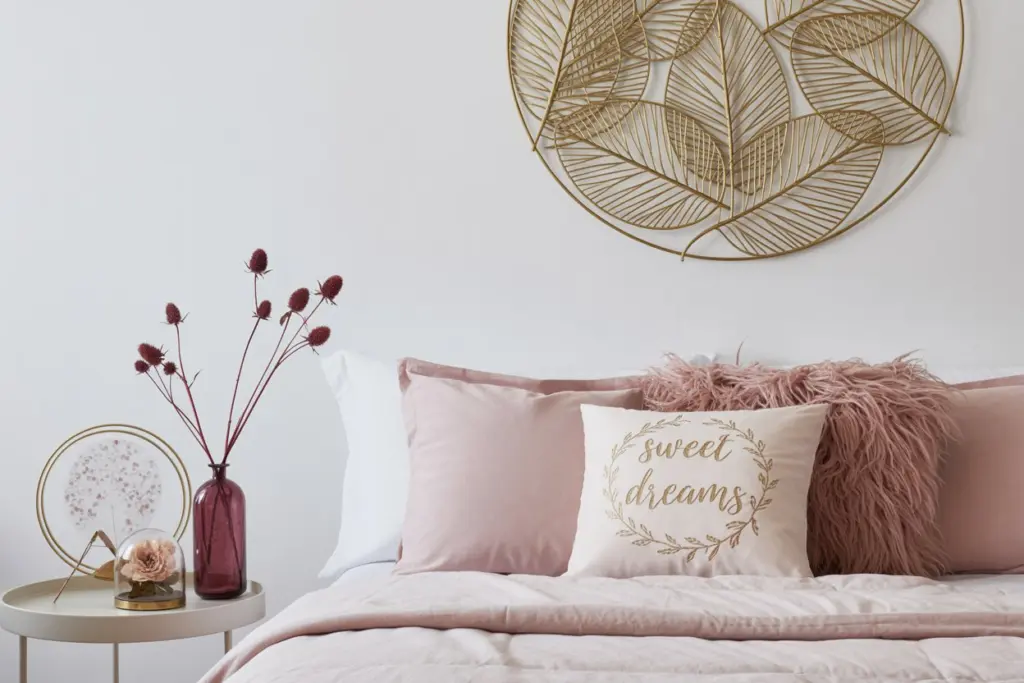 metal decorations to decorate an empty wall