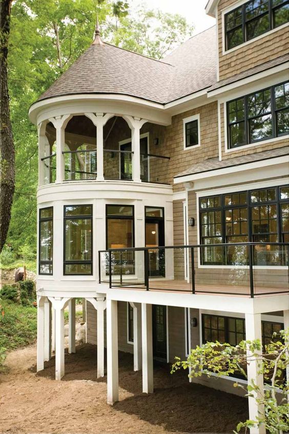 Craftsman style home exterior