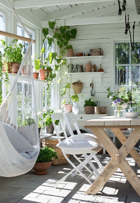 The essential elements to decorate sunrooms