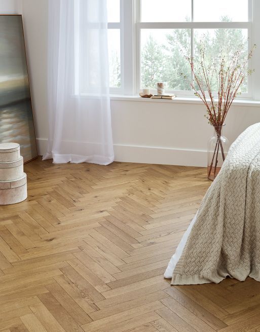 How to match between herringbone wood flooring and walls color