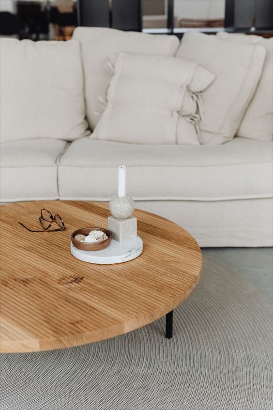 Round or oval coffee tableS