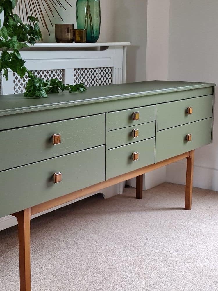 From Drab to Fab: The Ultimate Guide to Paint a Furniture like a Pro