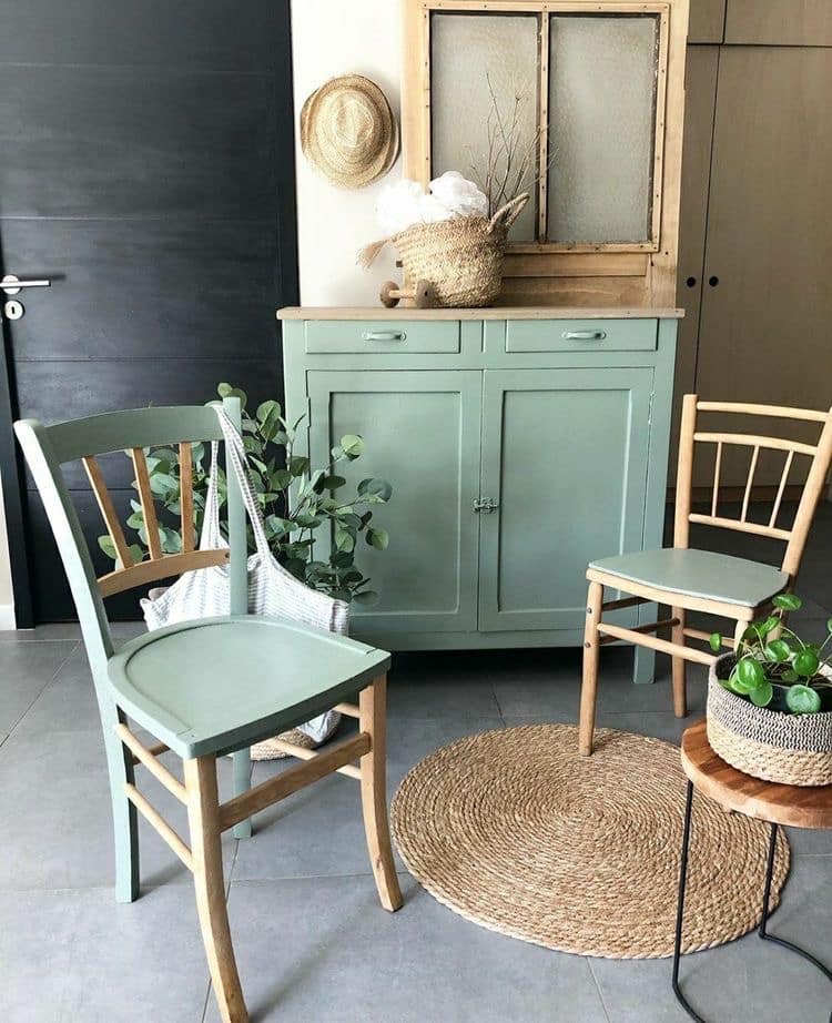 painting furniture