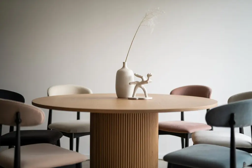 How to Choose the Perfect Dining Table for Your Home Decor 3 different materials of dining room