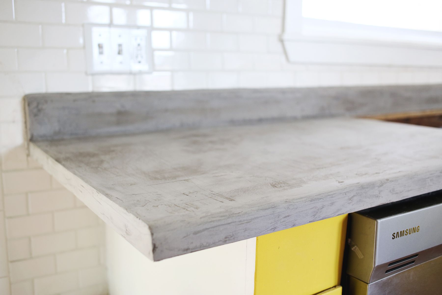 Kitchen countertop: how to think it perfectly? 14 A coated worktop adds character to your kitchen