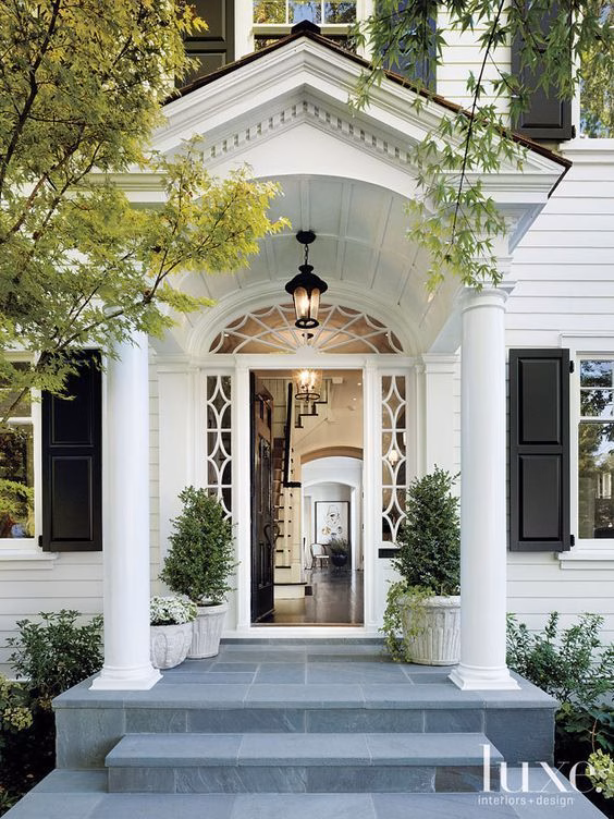 colonial style home exterior