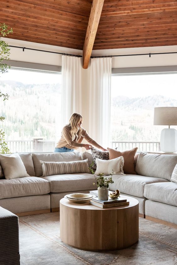 Sectional couch