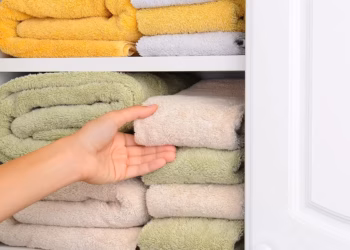 Bathroom Storage Solutions: The Ultimate Guide From Small to Large