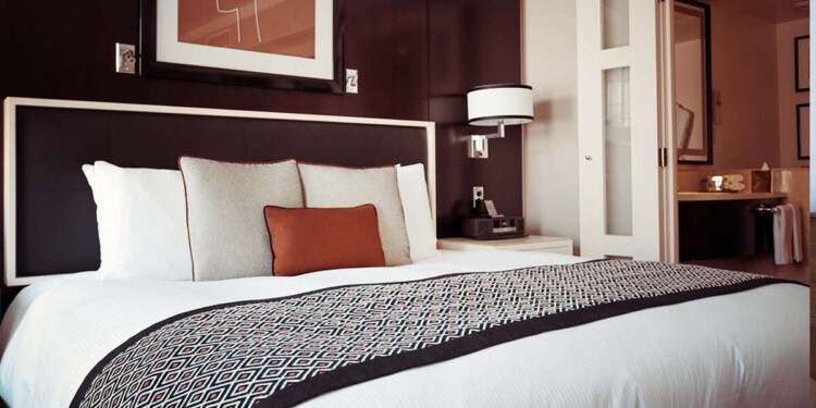 Accent Wall: Choose and Design it in a Perfect way