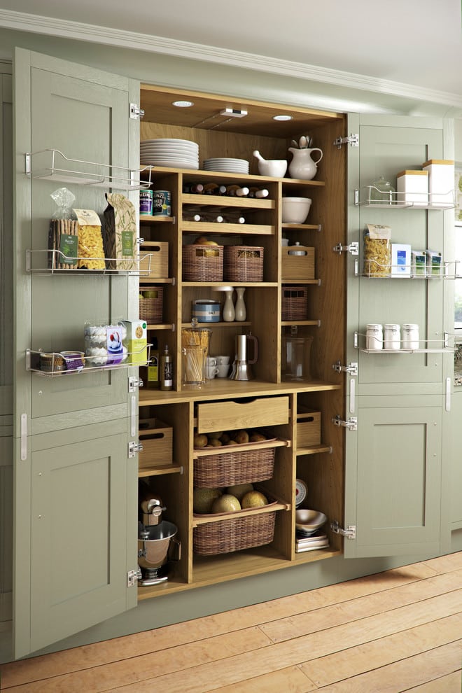Reach-in pantry
