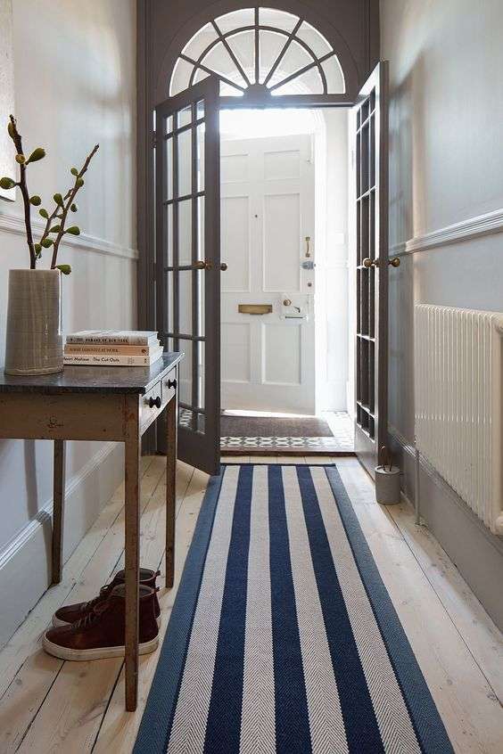 Linking long carpet