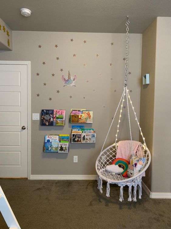 Cozy corner hanging armchair