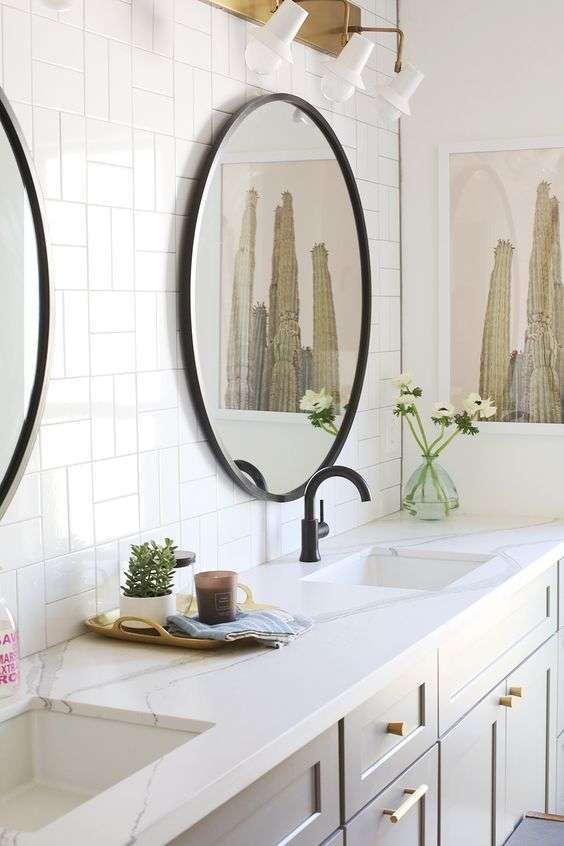Quartz bathroom countertop