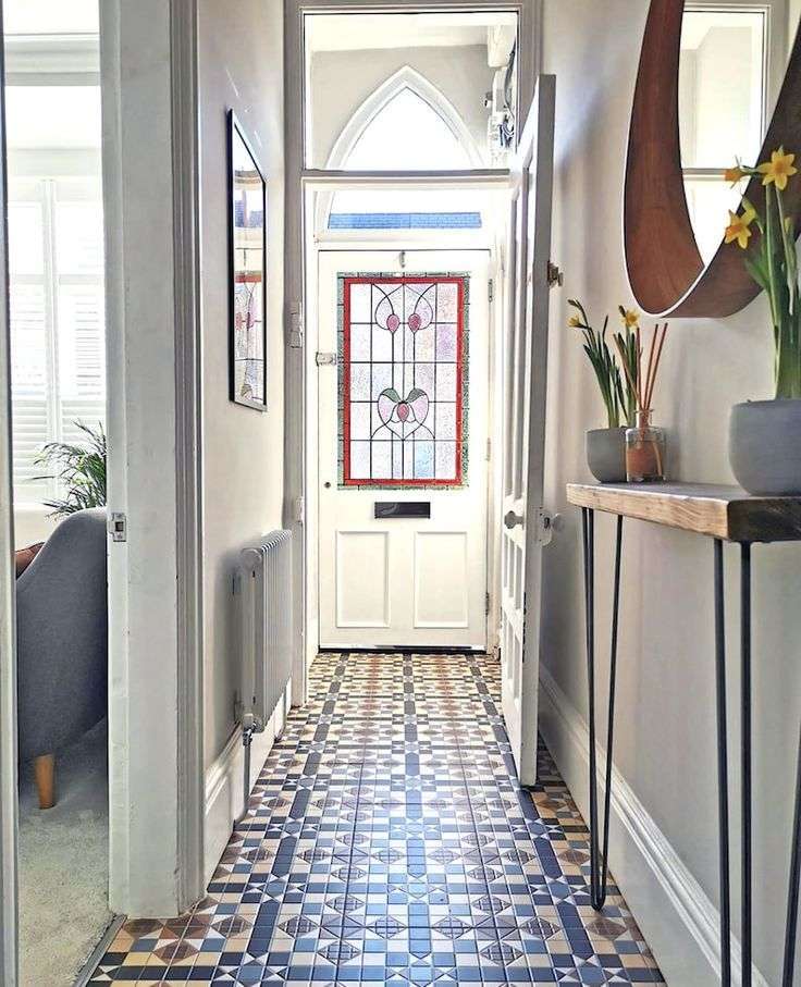 Installing a console in your hallway