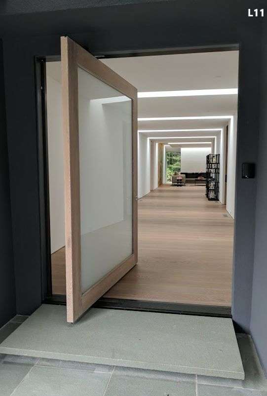 pivot door