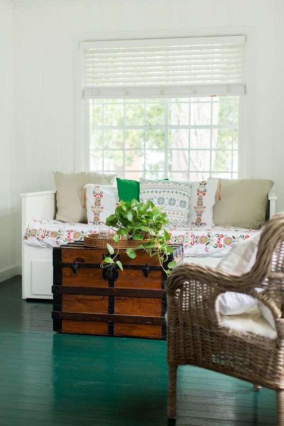 Green floor painting