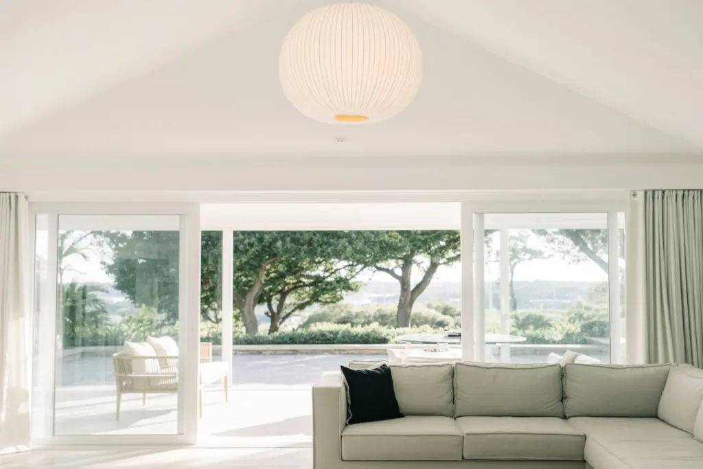 Minimalist House design: 7 amazing step action plan 4 The minimalist house design: airy and spacious