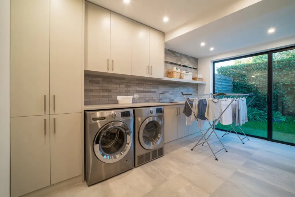 How to create a chic and functional Basement? 18 Converting basement into a laundry room