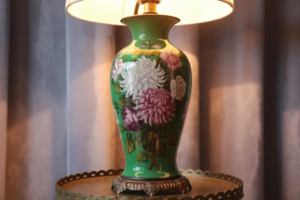 Victorian style antique vase 