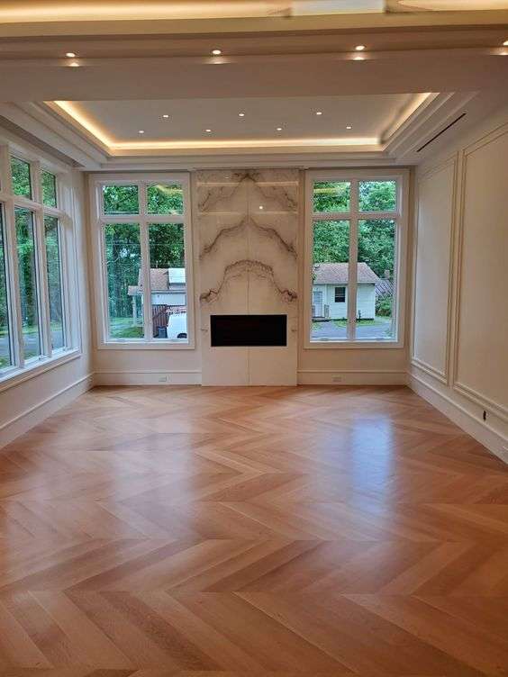 Lay the wood flooring in patterns