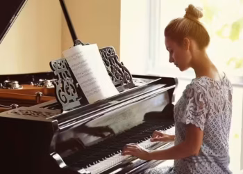 When you live a fast-paced life, there is nothing better than having music at your fingertips all day long?