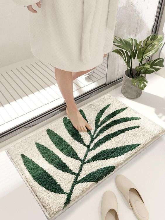 Bathroom accessories: polyster bathmat