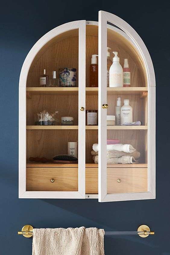 Bathtoom storage cabinet 
