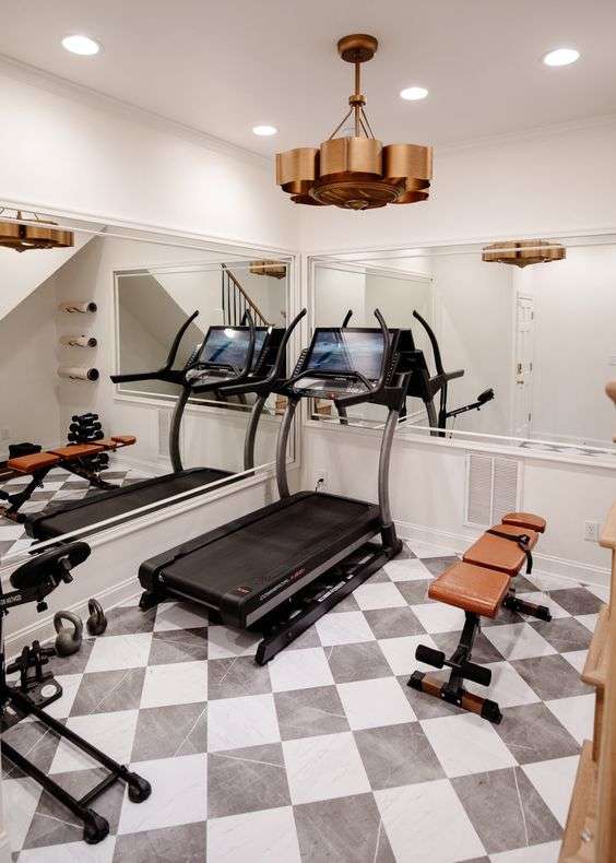 Home gym in basement: 
