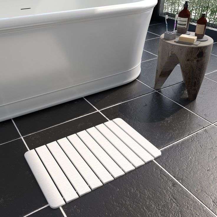 Bathroom accessories: diatomite bathmats 