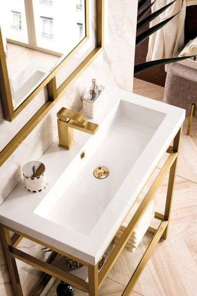 Powder room freestanding basin 
