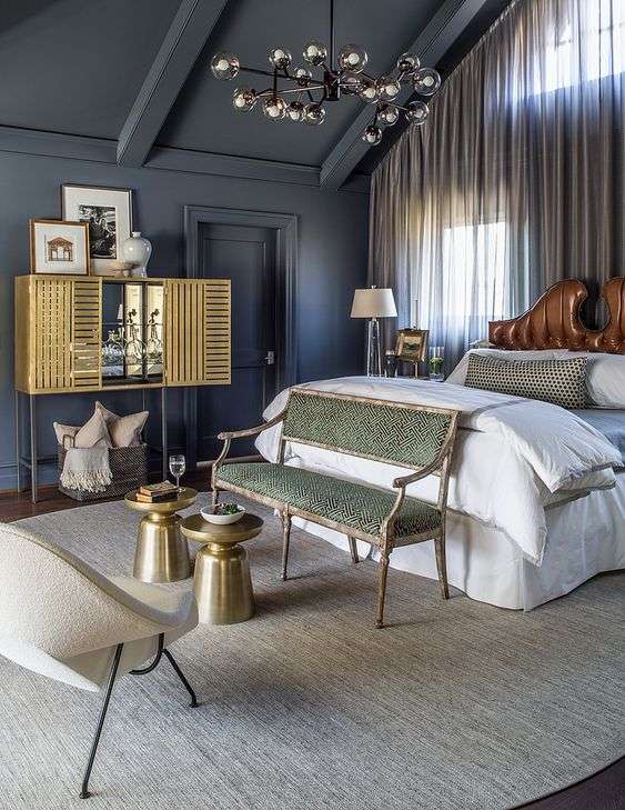 Black bedroom design 