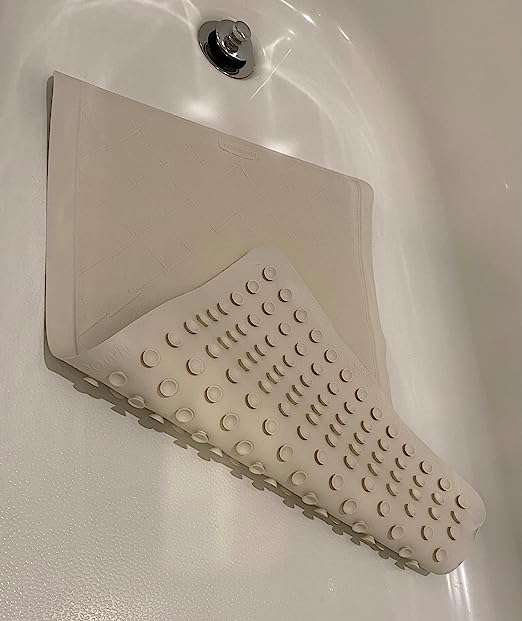 Rubber bathroom rug
