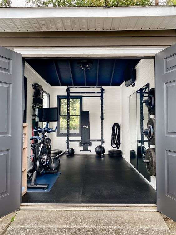 Install a gym in a garage: 