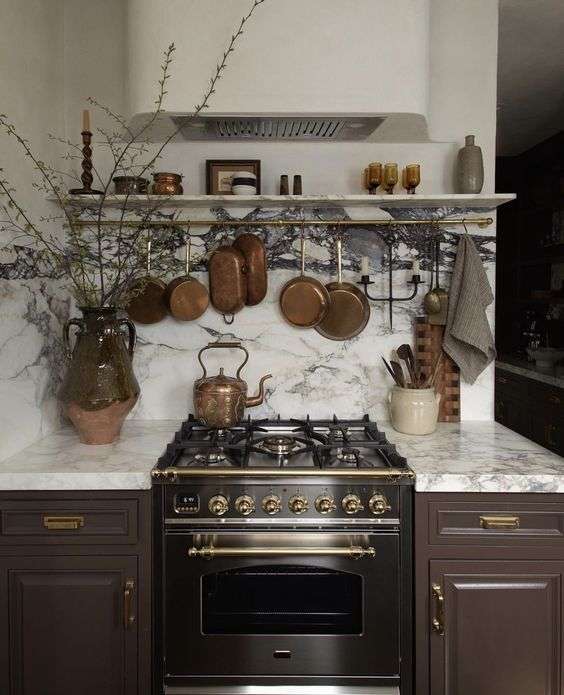 vintage cookware: 