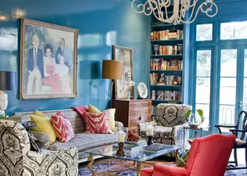 A daring and inventive approach to interior design is the maximalist style. Maximalism emphasizes extravagance, excess, and individuality in contrast to minimalism, which pushes for simplicity and moderation.