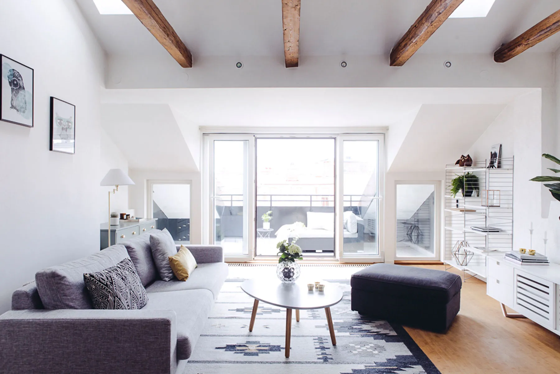 Minimalist living room decoration