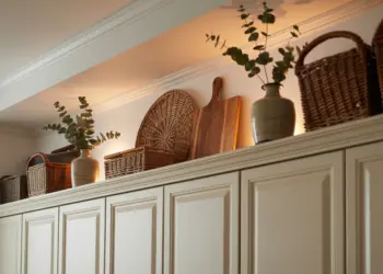 Kitchen Cabinets: How to Functionaly Decorate Above Your Cabinets