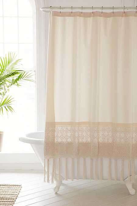 Bathroom accessories: How to choose shower curtain colors and design?