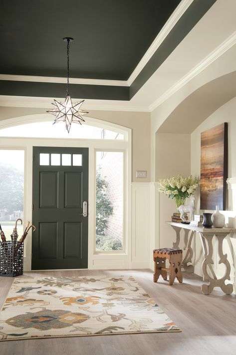 Deep green entrance ceiling color