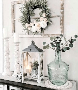 Displays with open shelves