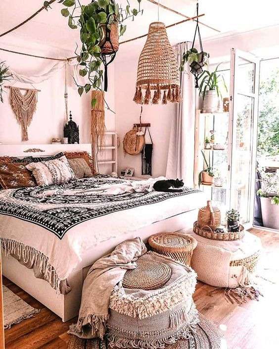 What influence does a bohemian bedroom have? 