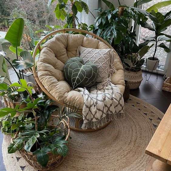 Defining a place to sit and relax: low furniture: 