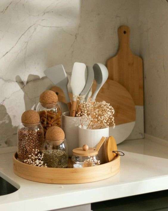 Kitchen countertop decoration: Artisanal Serving Platter