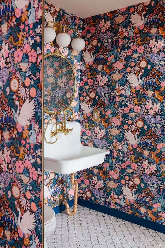 Stylish wallpaper for a maximalist bathroom