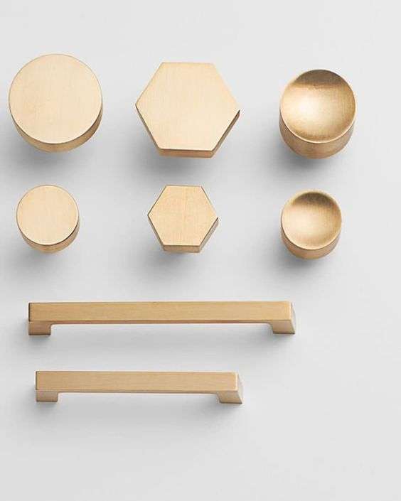 Showcasing Stylish Bathroom Cabinets Hardware Ideas
