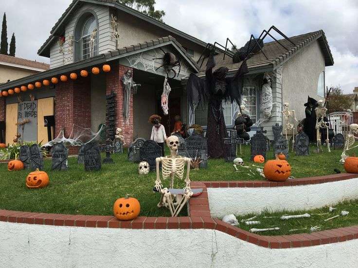 Ghastly Graves for your Outdoor Home Halloween Decoration