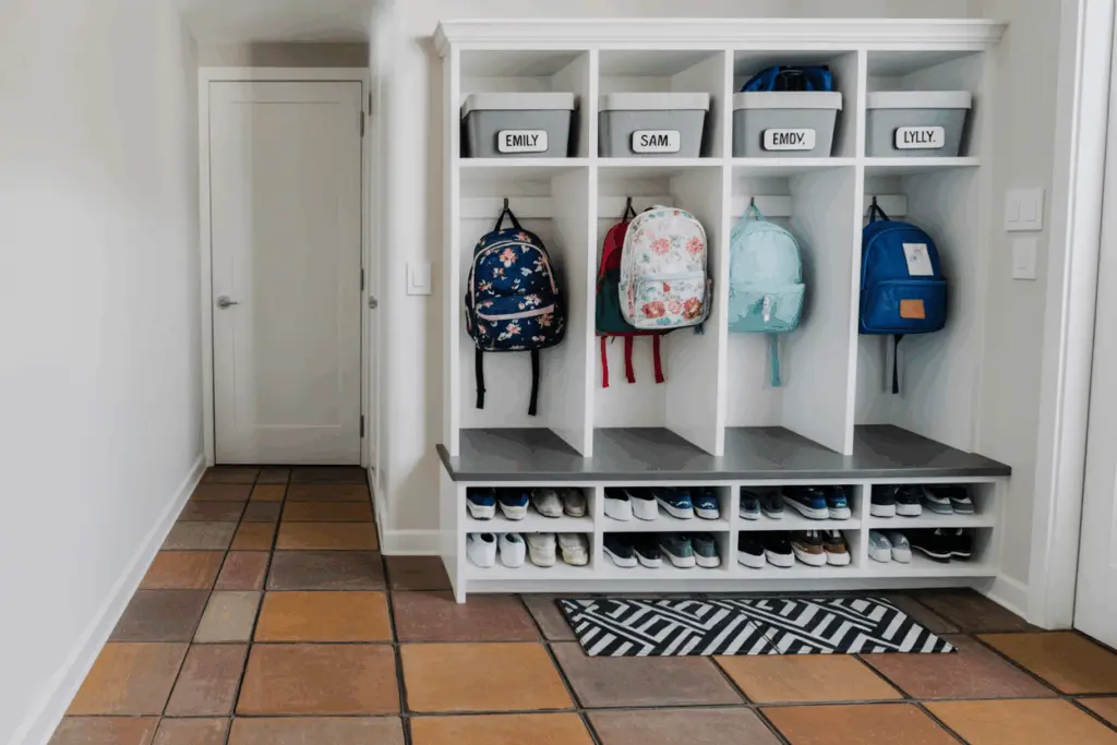 10 Creative Ideas for Small entryway design: How to create Big Impact